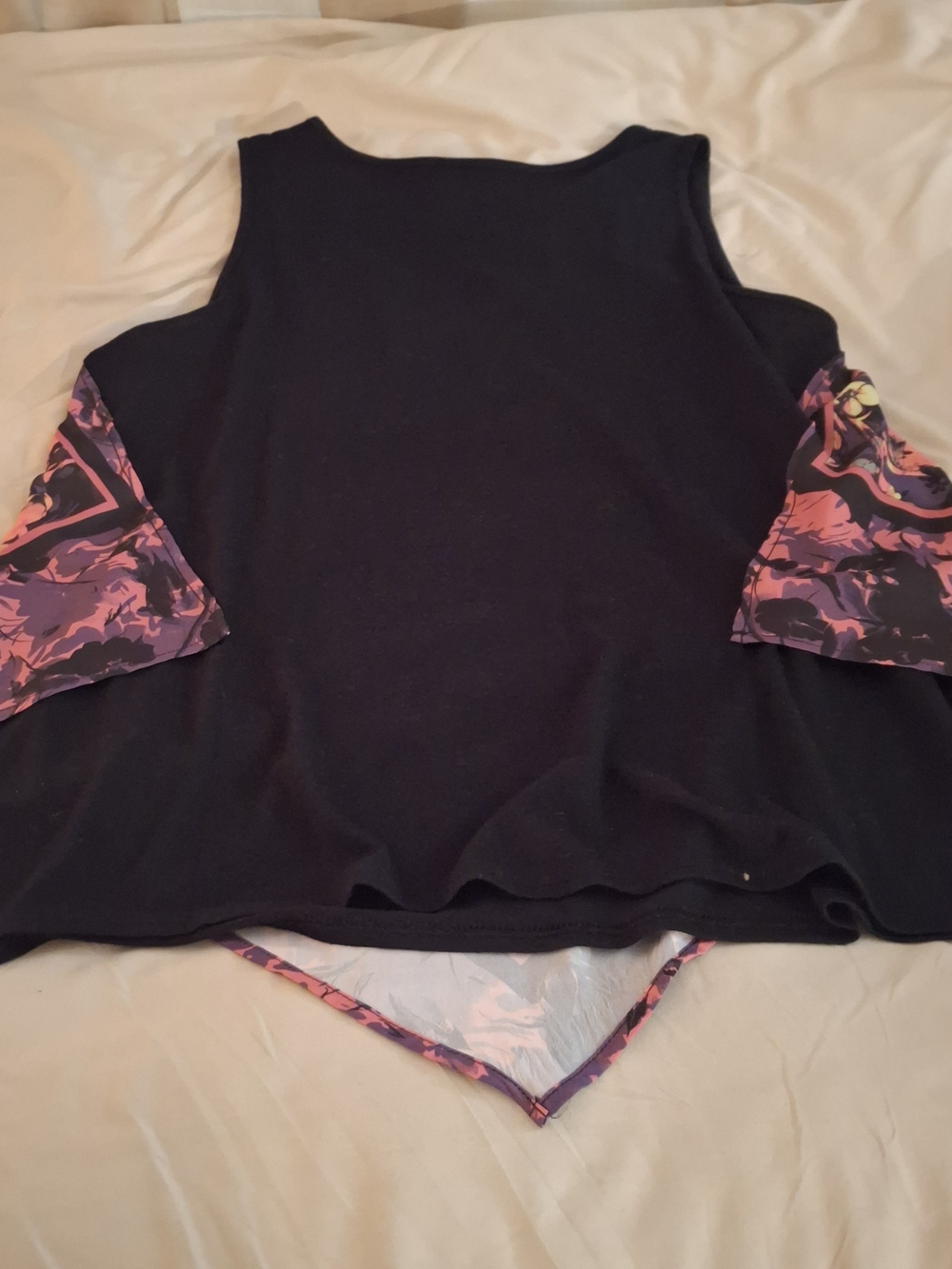 DG2 Diane Gilman Sleeveless Floral Printed Top - Black with Purple & Coral - Picture 6 of 6
